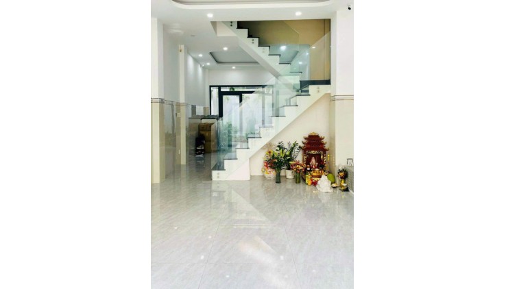 Nhà mới Views Tô Hiệu - Hòa Bình 52m2  - 5 tầng mới - HXH 6m